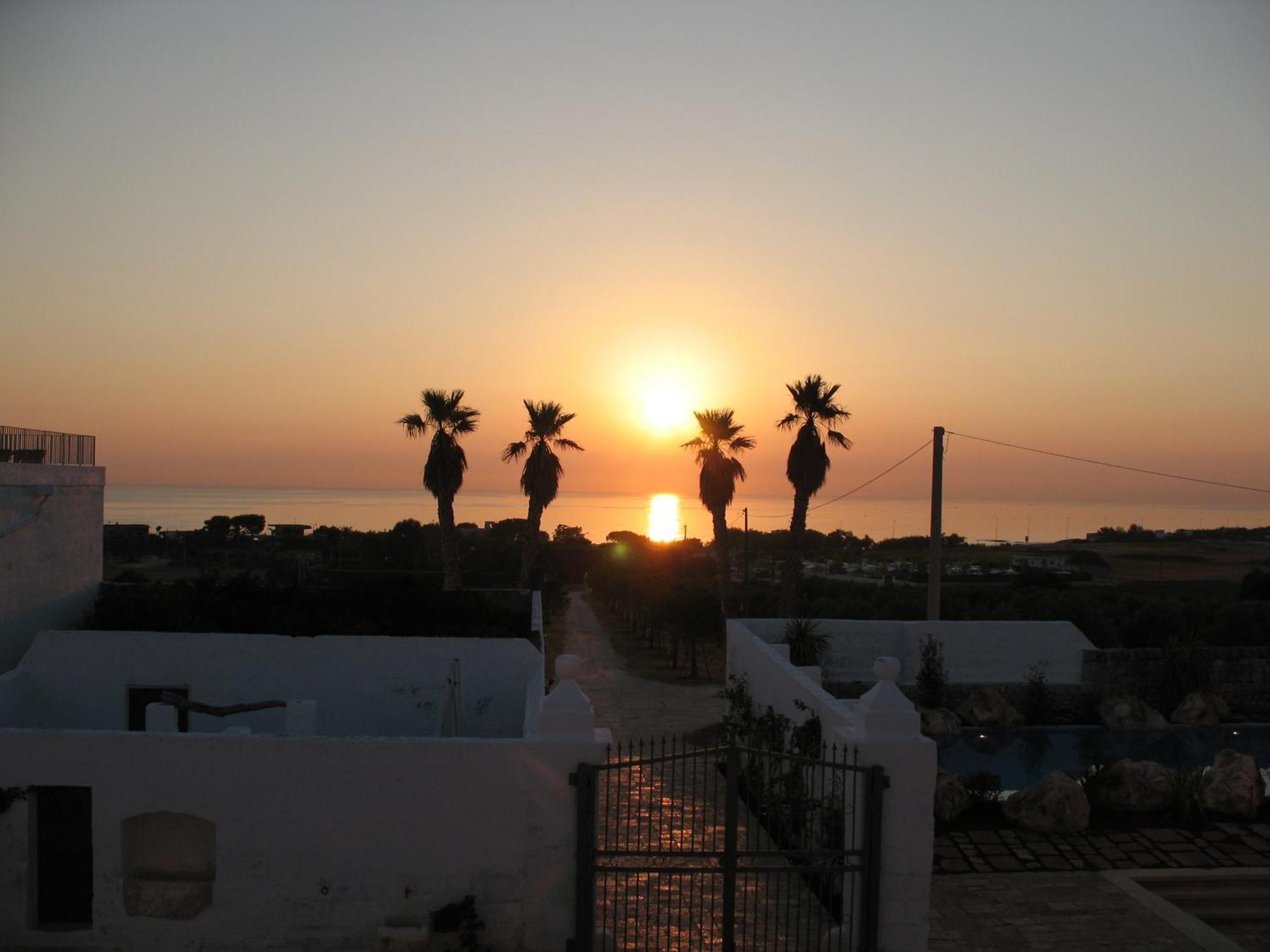 Hotel Masseria Fortificata Donnaloia Monopoli Exterior photo