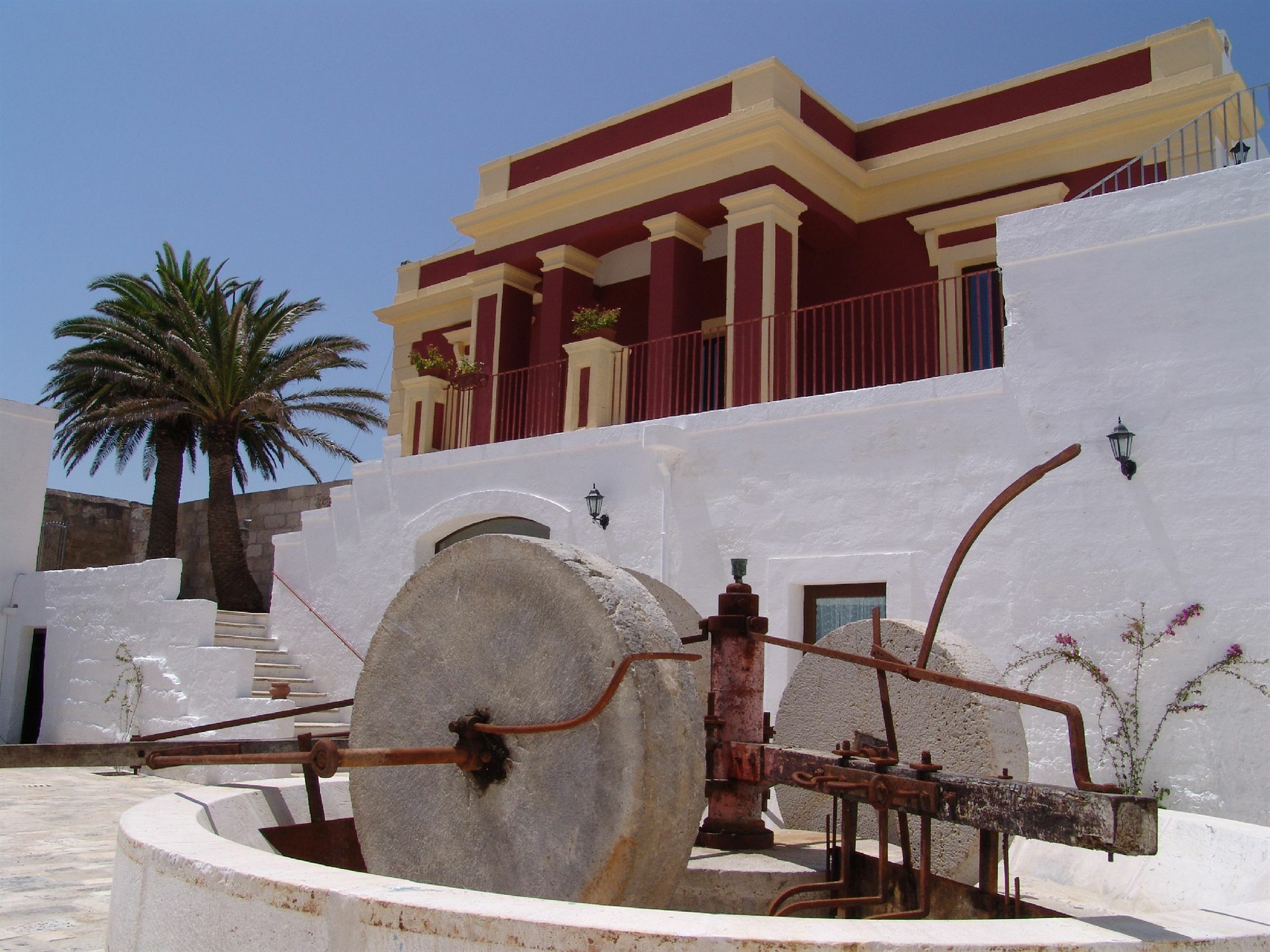 Hotel Masseria Fortificata Donnaloia Monopoli Exterior photo